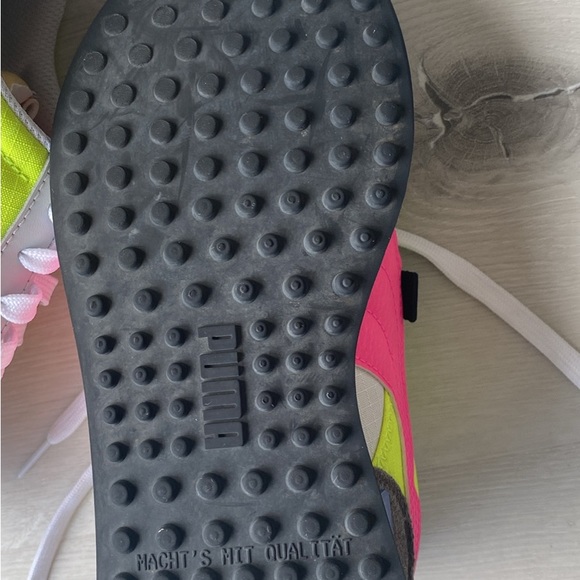 Puma Women’s Sport Shoes - Picture 4 of 7